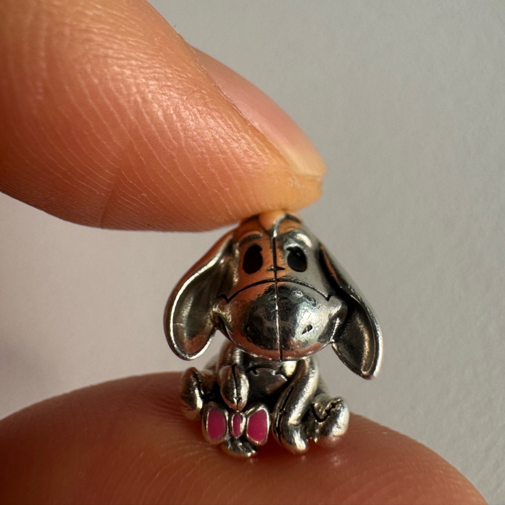 Pandora Eeyore charm
